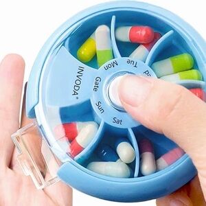 4 Pack Rotating 7-Day Pill Organizer Travel Cases & 4‎ Felt Zip Storage Pouches